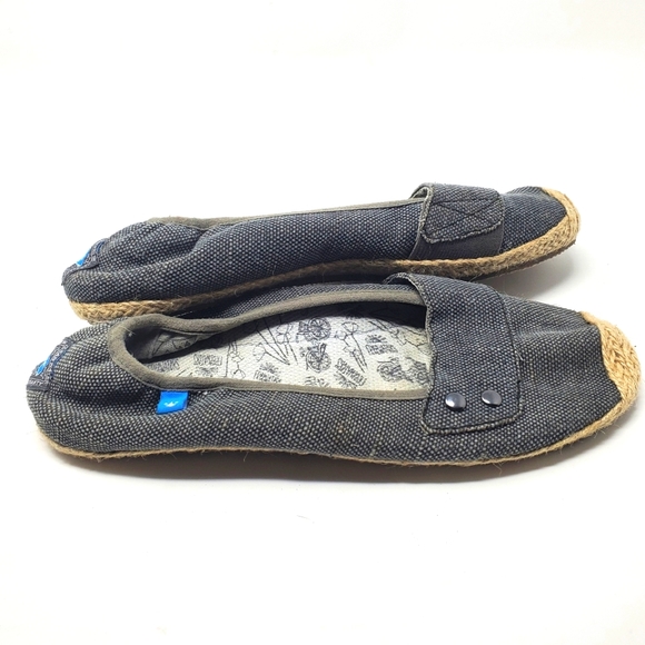Freewaters Denim Blue Canvas slip on espadrilles/flats size 8 - Picture 3 of 9